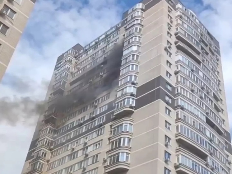В Ростове на Нансена в многоэтажке сгорела квартира