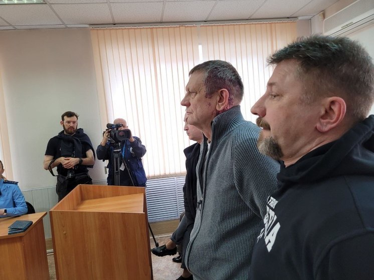 Суд назначил 3,6 лет колонии экс-директору клиники Мешалкина в Новосибирске