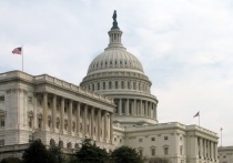 На спикера Палаты представителей США усилилось давление по помощи Киеву и Тель-Авиву