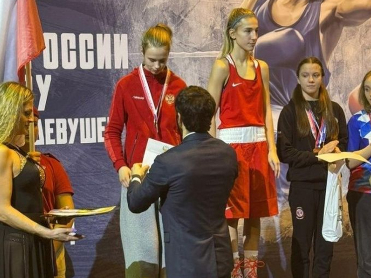Кировчанка взяла «серебро» юношеского чемпионата России по боксу