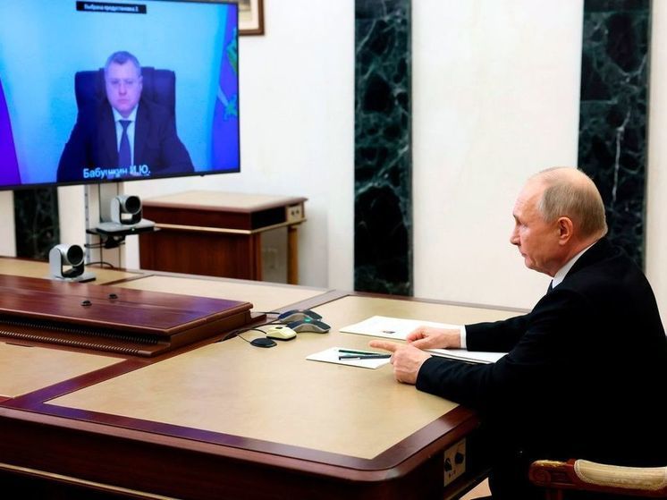 Губернатор Астраханской области попросил Путина поддержать его выдвижение на новый срок