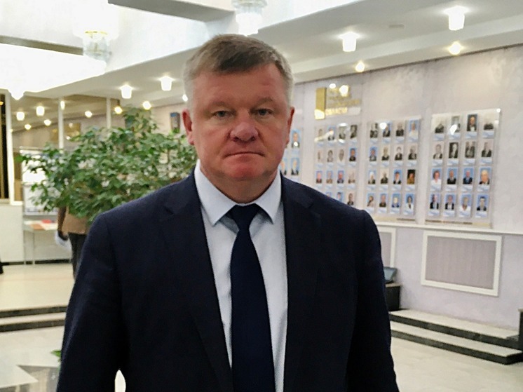 Спикер Саратовской областной думы попросил депутатов помочь Орску