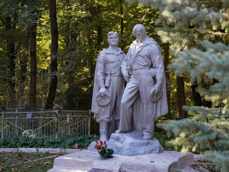 В Тульской области реставрируют 7 мемориалов