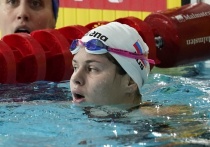Мария Каменева стала победительницей чемпионата России по плаванию на дистанции 50 метров на спине, преодолев дистанцию за 27,83 секунды