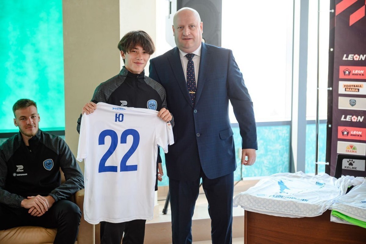 PSK Sakhalin presented the updated composition of the football team for the 2024 season