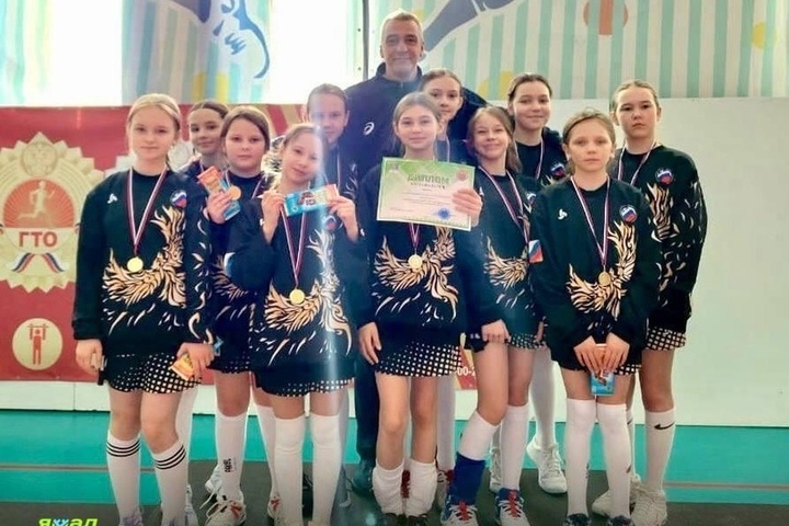 Young volleyball players from Gubkinsky took gold at competitions in Kogalym