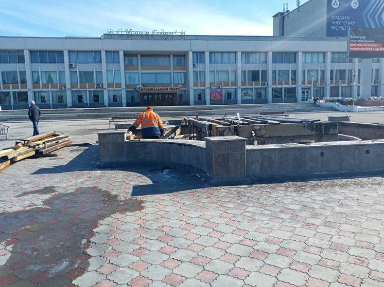 В Северске началась расконсервация городских фонтанов