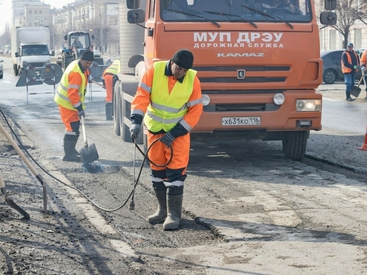 В Казани провели ямочный ремонт на ряде улиц