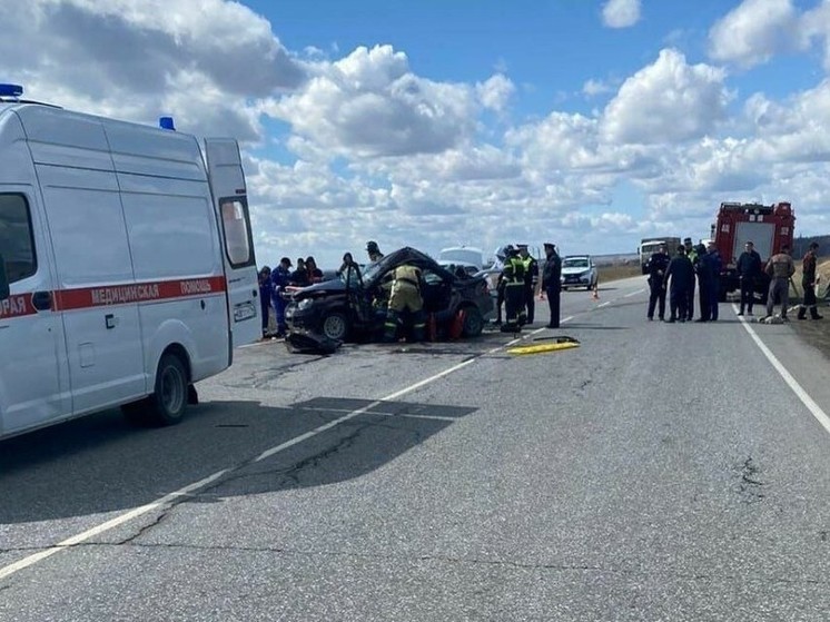 В столкновении двух машин в Татарстане погибли три человека