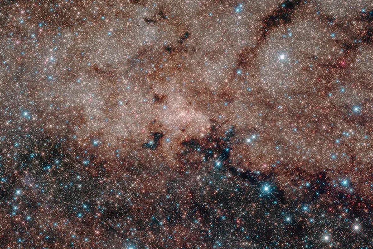 Mysterious stars at the center of the Milky Way were hiding a dark secret