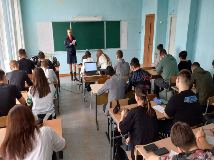 Студентам Алтайского района Хакасии рассказали, как сделать правильный выбор