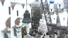 20 лет назад на звонницу Троице-Сергиевой Лавры подняли новый «Царь-колокол»: история в видео