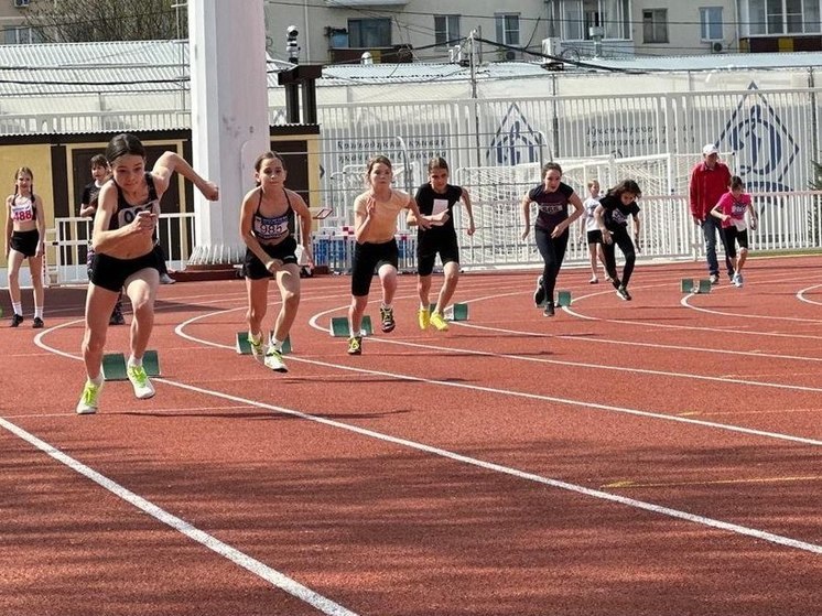 В Краснодаре 440 спортсменов приняли участие в соревнованиях по бегу