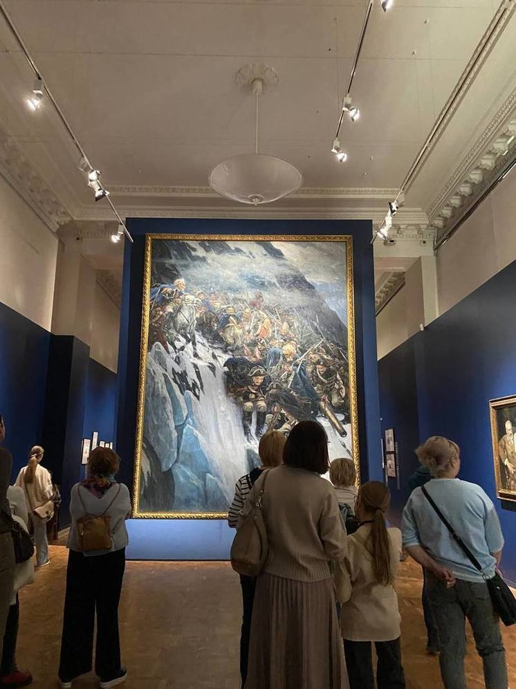Сейчас в Санкт-Петербурге в Русском музей проходит самая масштабная выставка картин Сурикова, которая приурочена к 175-летию со дня рождения художника