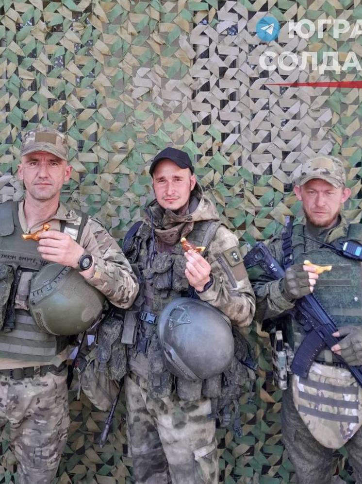 Бойцы из Нижневартовска на СВО получили вкусных «жаворонков»
