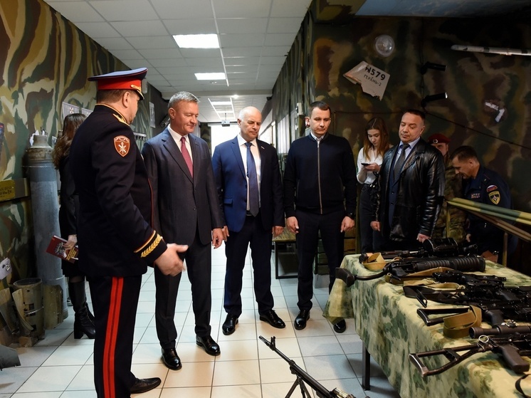 Курский губернатор поучаствовал в открытии Центра военно-патриотической работы Росгвардии