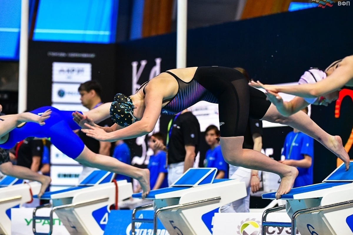 Степанова победила на 200-метровке на спине в рамках ЧР в Казани