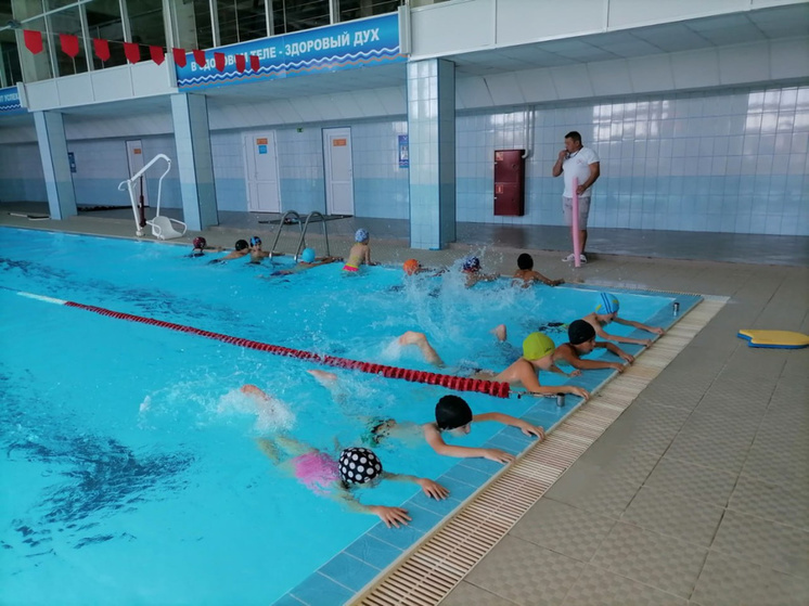 В Перми начались занятия по плаванию для детей-инвалидов на Вышке-2