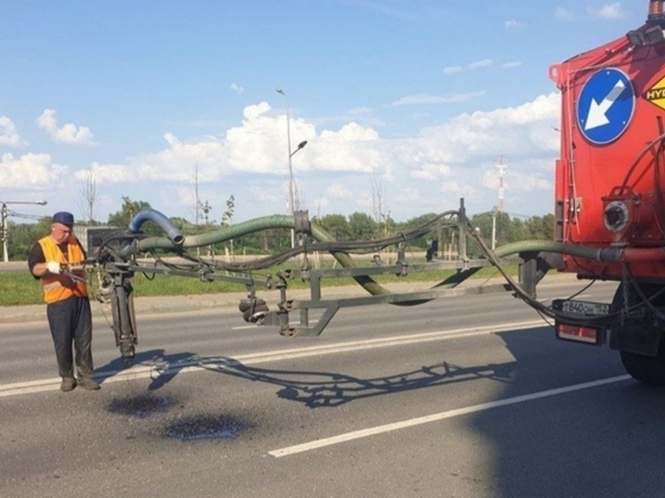 Ямочный ремонт проведут на 330 участках дорог в Нижнем Новгороде летом 2024 года