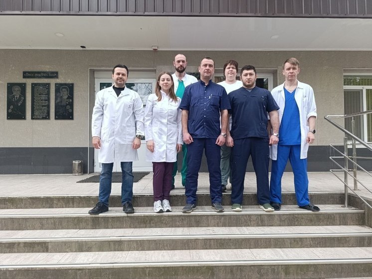 Кировские медики приехали лечить жителей Весёловского района