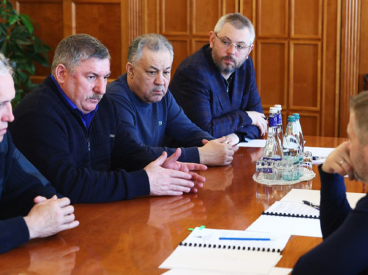 Безопасность судоходства на реках обсудили в правительстве Чукотки