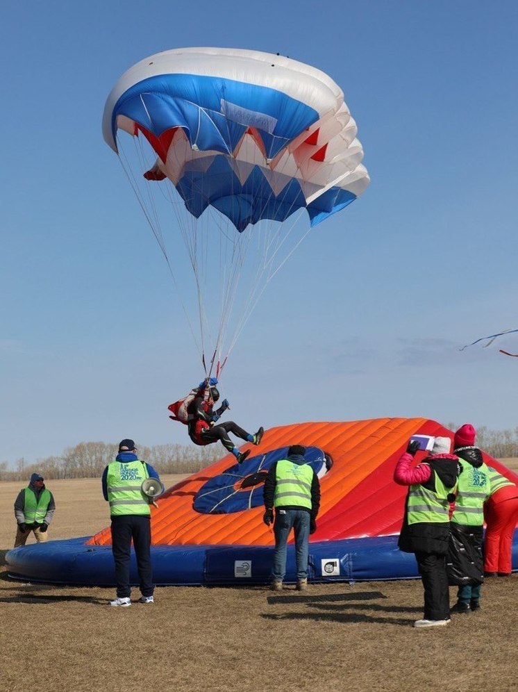 Тюменский парашютист — победитель и призер чемпионата России