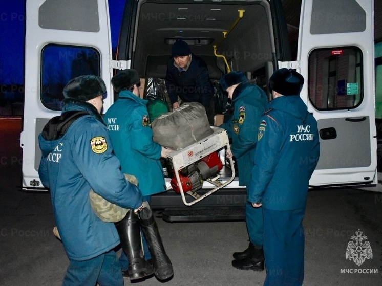 Югорские спасатели направили в Тюменскую область дополнительные силы и средства