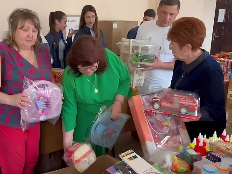 Херсонские дети получили гуманитарную помощь из Краснодара