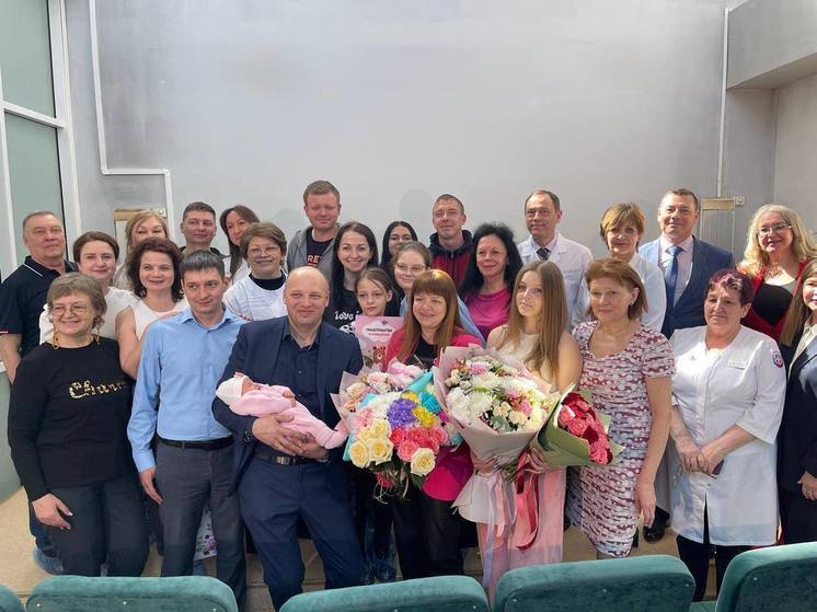 В Иркутске выписали 80-тысячного новорожденного из перинатального центра
