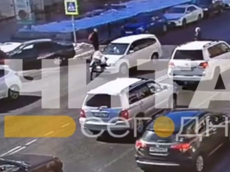 Сбившая женщину в центре Читы водитель Honda ездила без прав