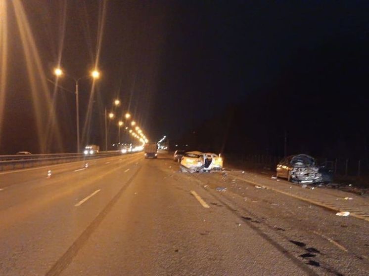 В массовом ДТП на Симферопольском шоссе разбились 6 машин