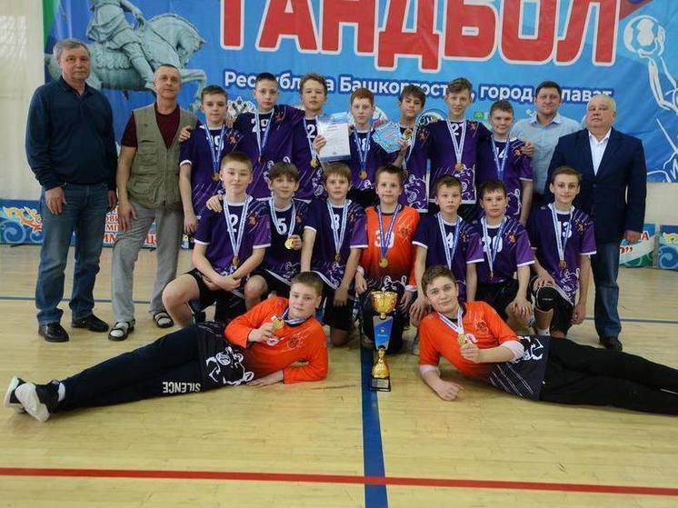 Юношеская сборная завоевала «золото» на турнире по гандболу