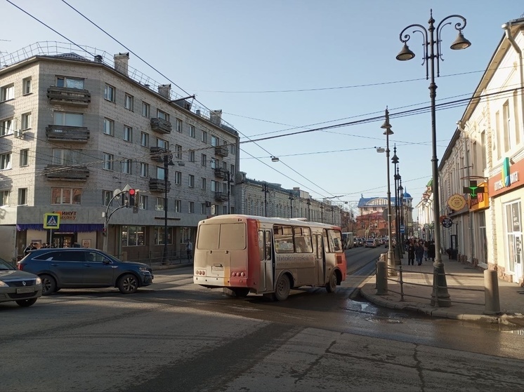 "Лучше пешком": томичи обсуждают возможное повышение цены за проезд в общественном транспорте