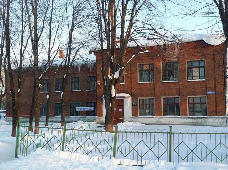 Прокуратура через суд потребовала капитально отремонтировать школу в Кохме