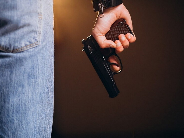 В Башкирии подросток нашел на улице пистолет и прострелил себе палец