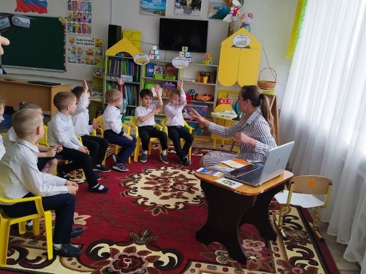 В Геническе прошел региональный этап Всероссийского конкурса "Воспитатель года"
