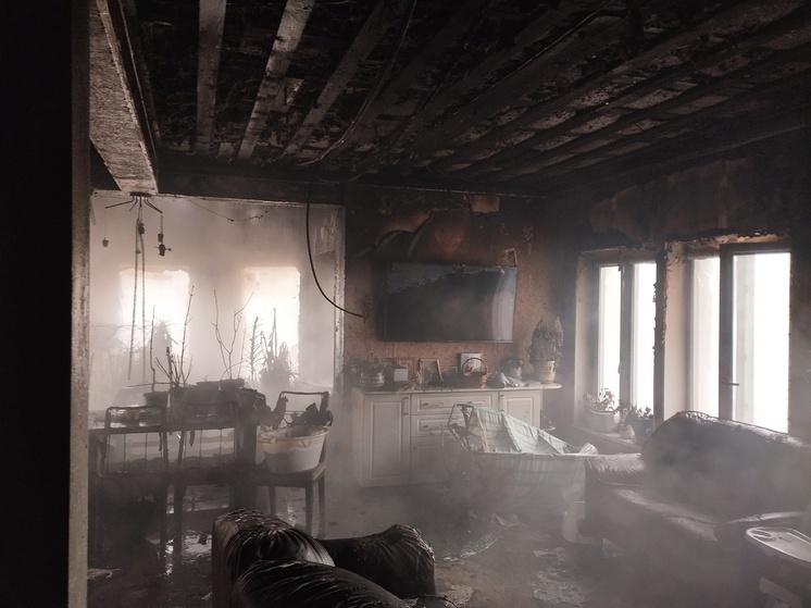 Пожар уничтожил интерьер частного дома в Карелии