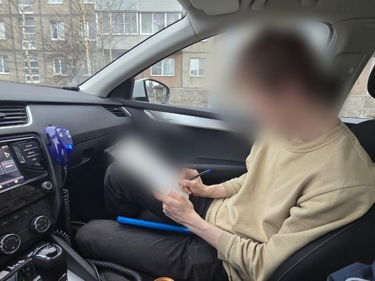 Молодой мужчина без прав катал на автомобиле ребенка по Петрозаводску