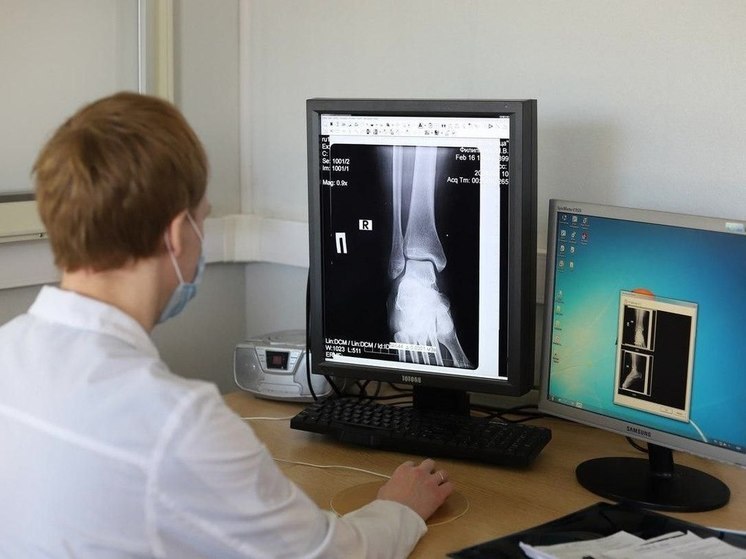 Беспроводной оцифровщик рентген-снимков начал работать в псковской больнице