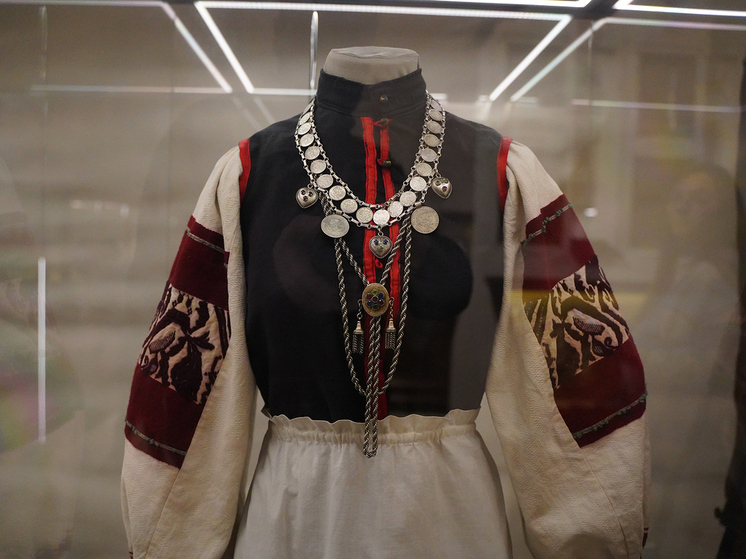 Псковичам расскажут о традиционных русских нарядах и одежде народа сето