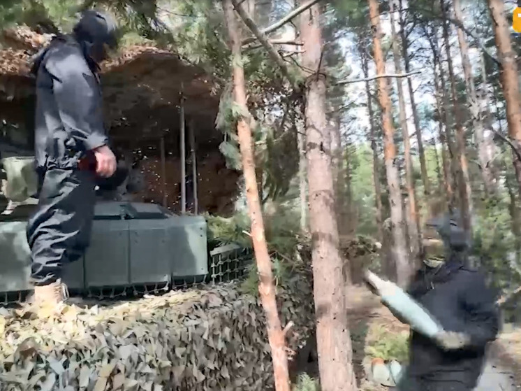 Танкисты уничтожили склад боеприпасов ВСУ на Херсонщине
