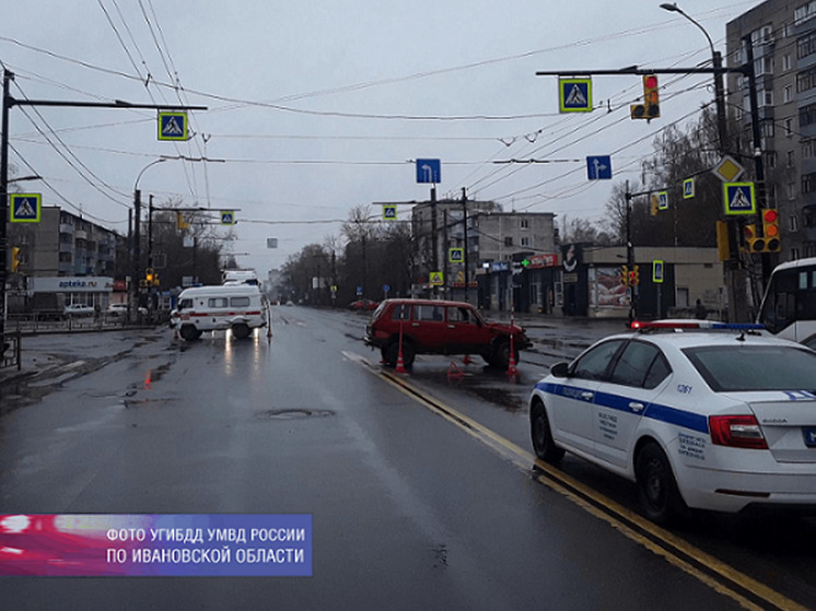 В Иванове в ДТП пострадали два фельдшера и водитель скорой помощи