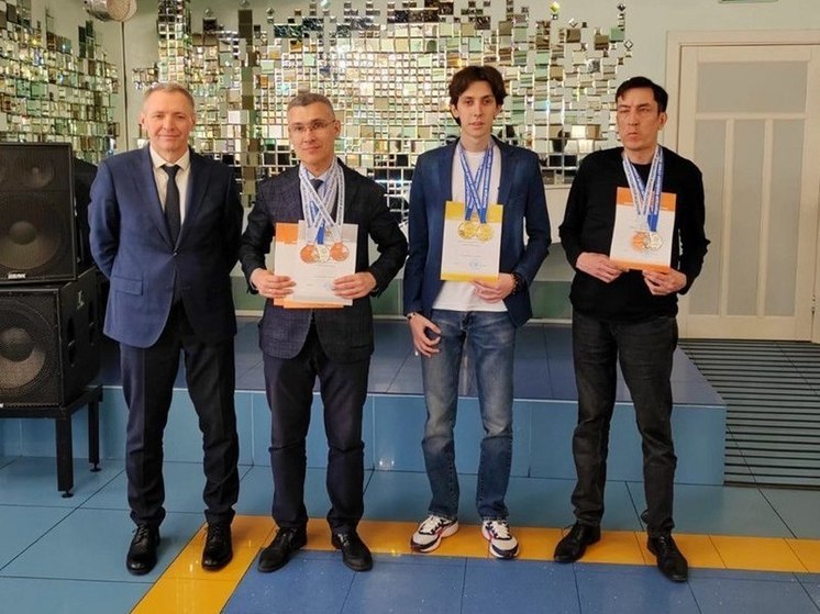 Чемпионат и первенство РФ по шашкам принесли ярославцу пять золотых медалей