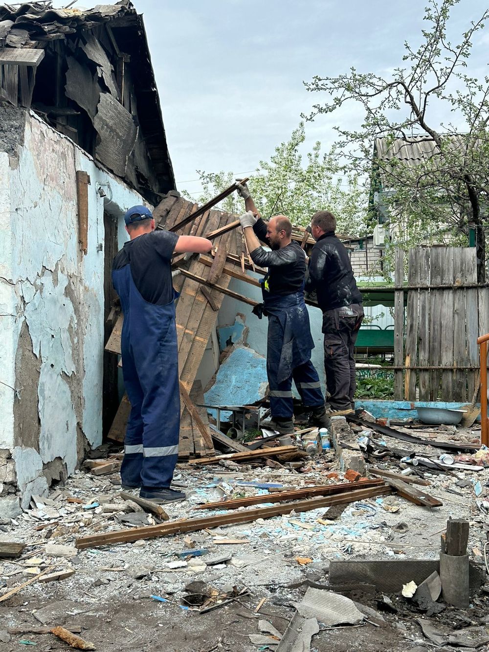 После атаки БПЛА в Воронеже обнаружили разрушения 14 жилых домов