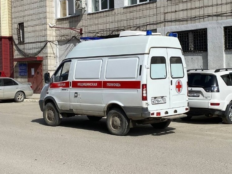 Три девушки пострадали в ночном ДТП с «перевертышем» в Бийске