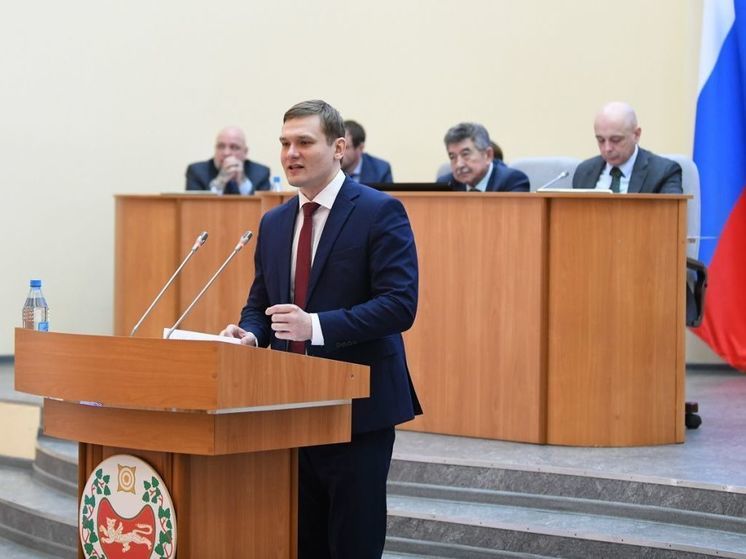 Глава Республики Хакасия выступил перед депутатами Верховного Совета республики с отчетом о работе правительства за 2023 год.