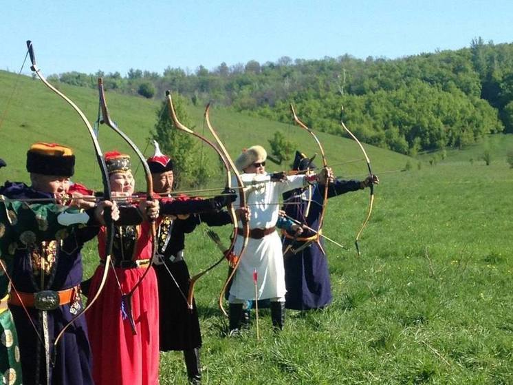 В Калмыкии Махан-фест пройдет на фоне соревнований по калмыцкой стрельбе из лука в честь белого сайгака