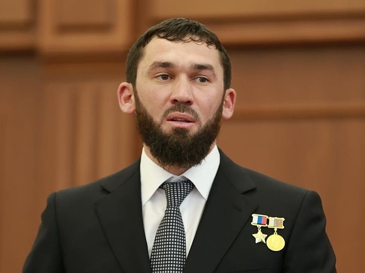 Председатель парламента Чечни Даудов стал генералом