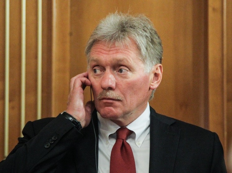 Песков отказался комментировать сообщения о подготовке покушения на Зеленского
