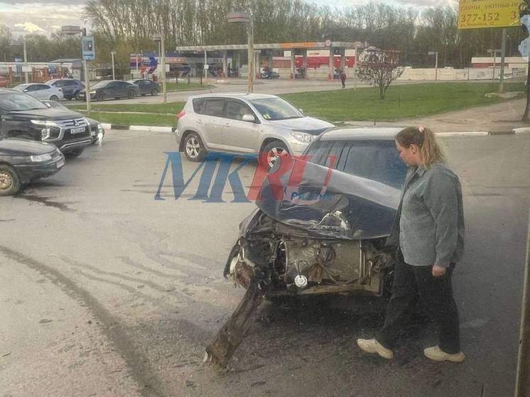 На Московском шоссе в Рязани произошло серьёзное ДТП с троллейбусом